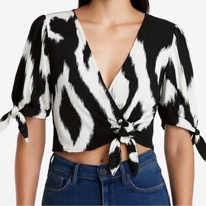 Express Black & White Tie Front Wrap Blouse – Size Small (N7)✨